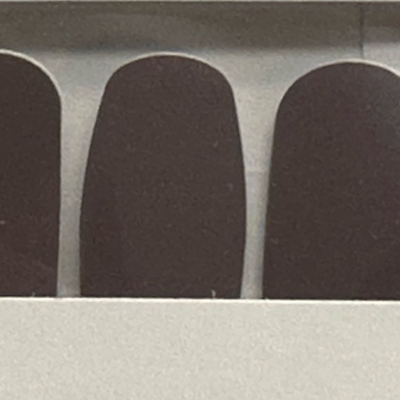 Color Street | Berlin it to win it - Picture 3 of 3